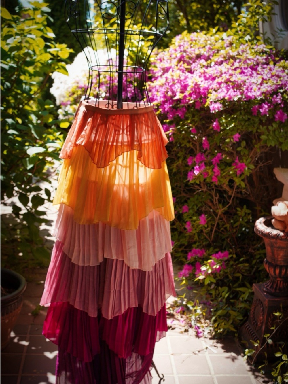 Touch Dolls Sunset Ombre Pleated Tiered Maxi Skirt - Size Small - Picture 5 of 6
